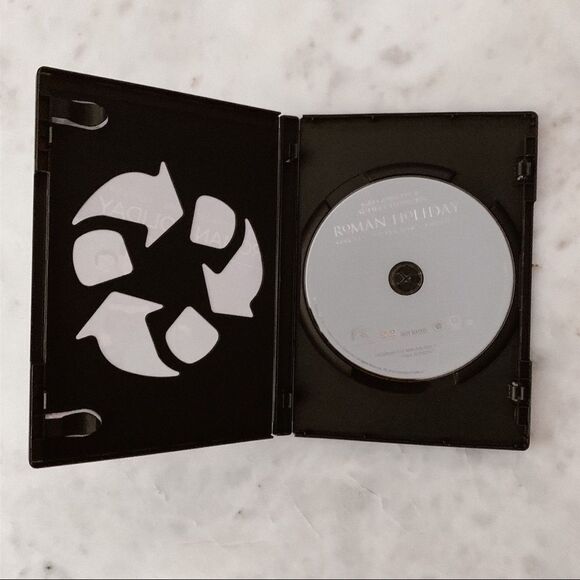 Roman Holiday Full Screen Paramount Pictures DVD (2011) Audrey Hepburn - Picture 3 of 3